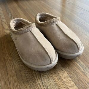 UGG Tasman shoes